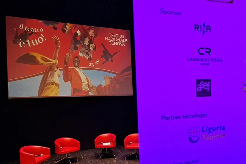 Palco della presentazione della stagione 2025/2026 del Teatro Nazionale di Genova, con A.Se.F. tra gli sponsor.