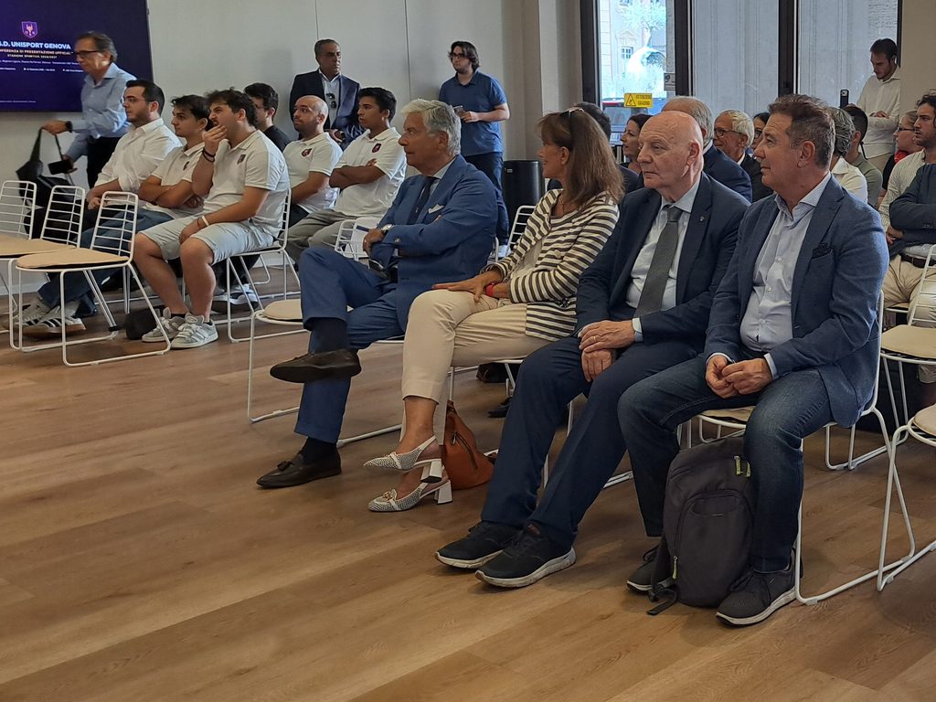 Il pubblico segue la presentazione di Unisport Genova nella Sala della Trasparenza della Regione Liguria.